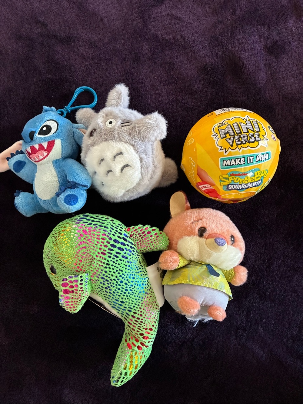 Lot of 5 minis. 4 animals and 1 miniverse.